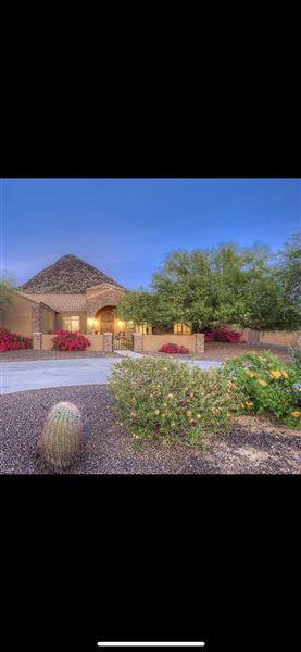 Saddleback Mountain View Home in Scottsdale, AZ